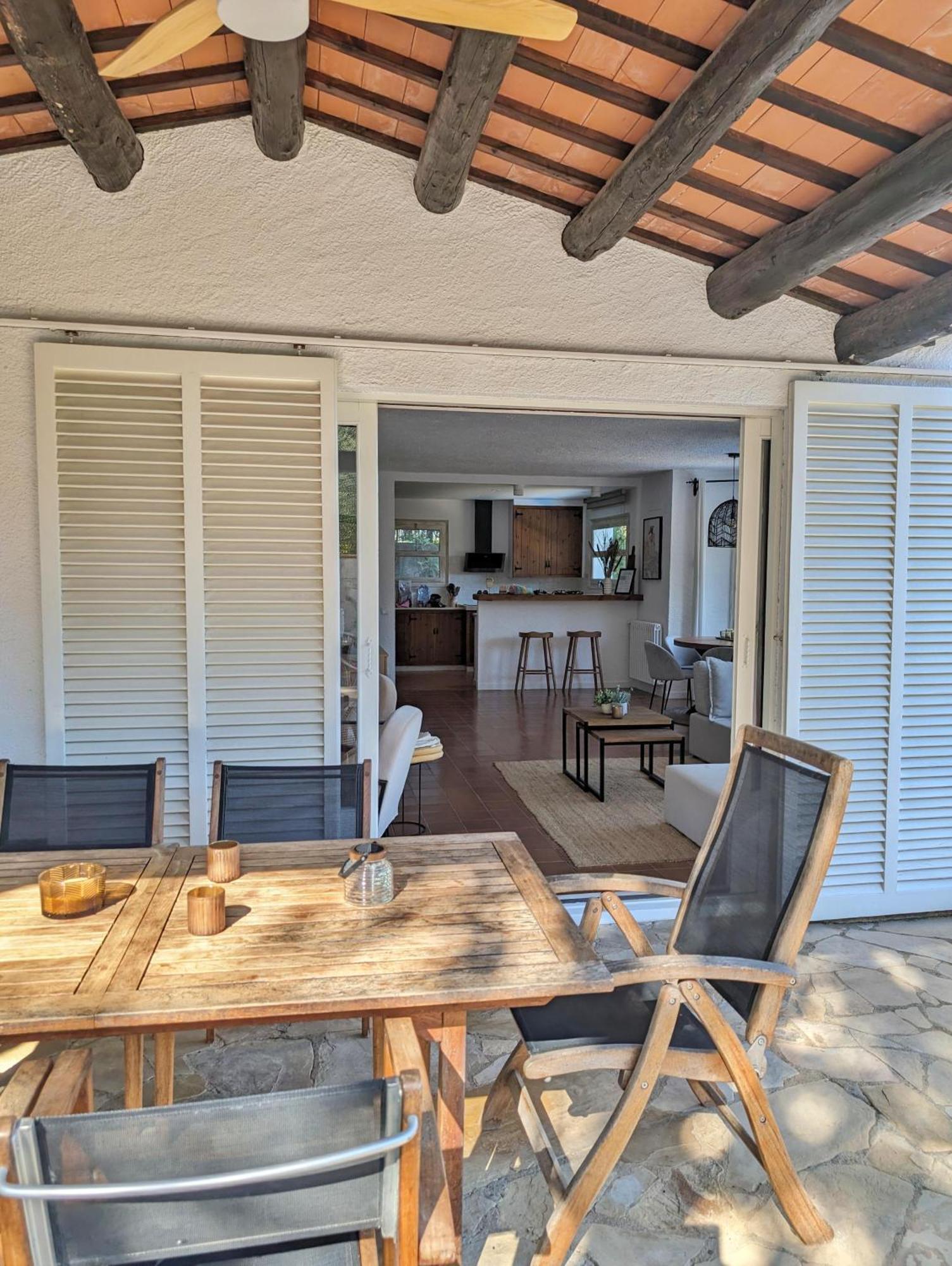 Villa La Vista Calonge  Pokoj fotografie